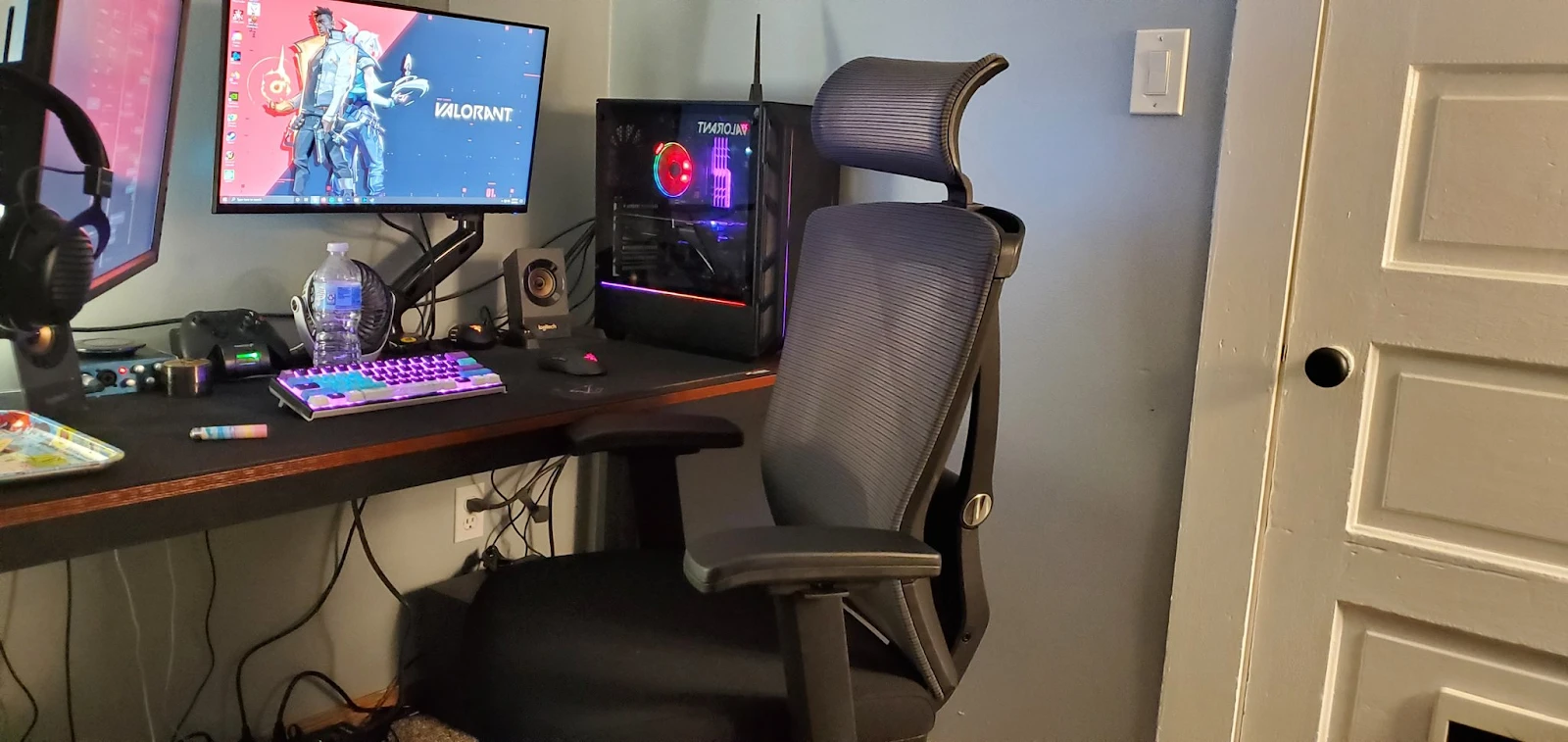 Autonomous SmartDesk Corner