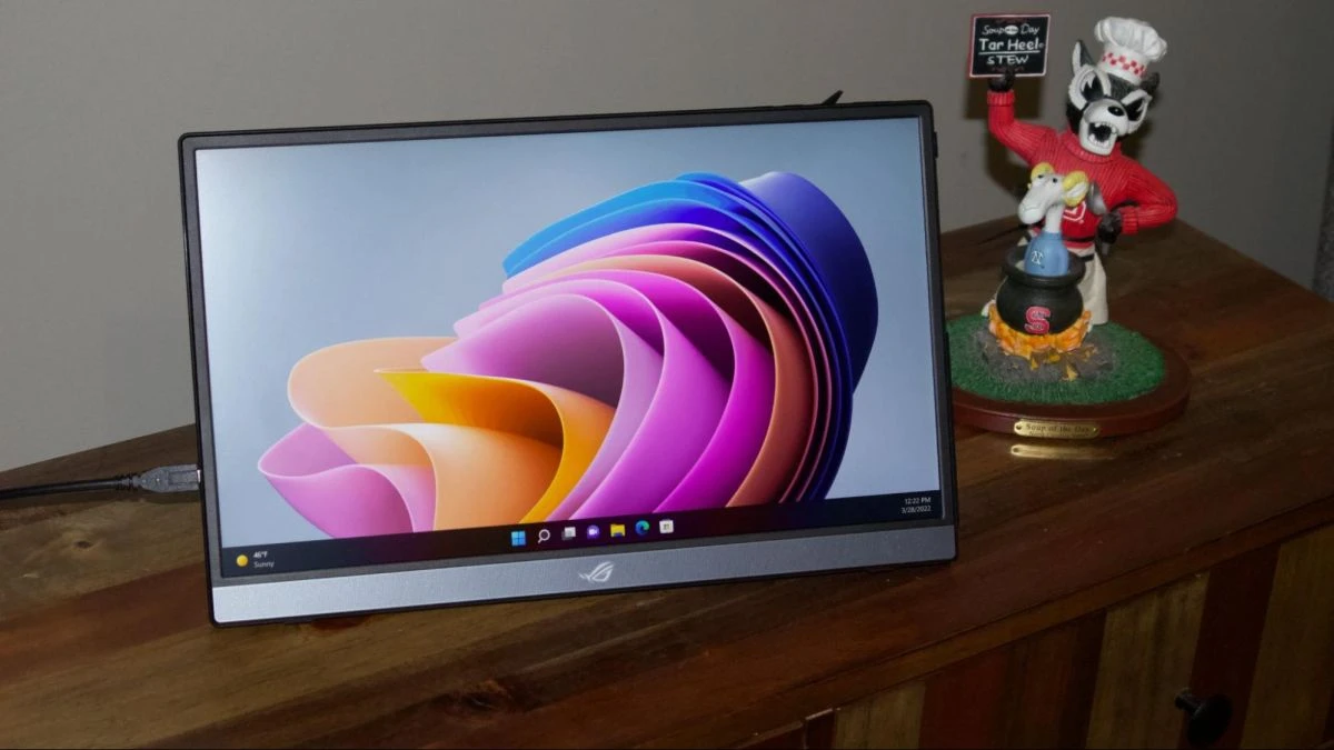 ASUS ROG portable screen