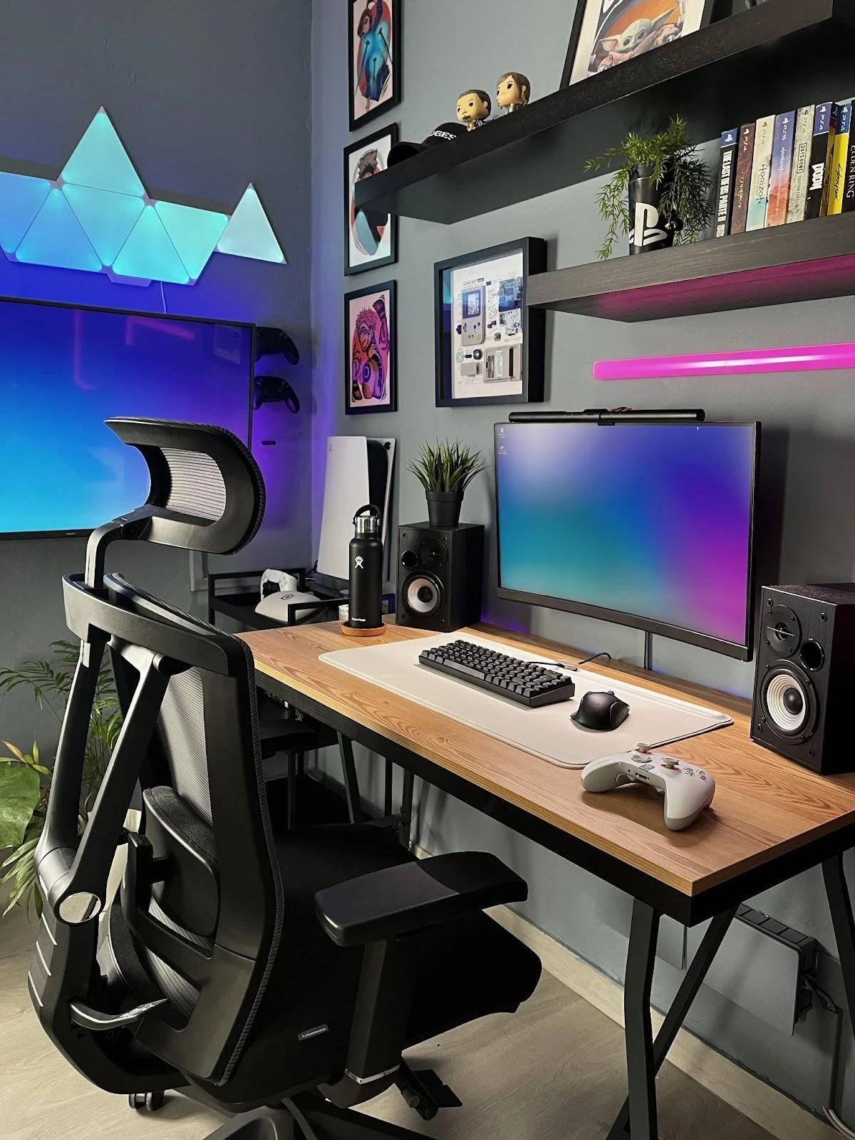 desk setups on YouTube