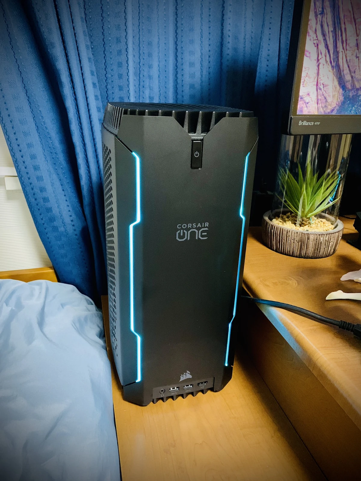 Corsair One i164 Compact Gaming PC