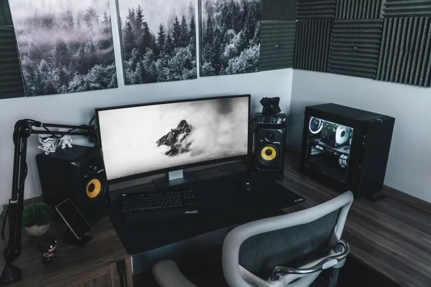 All Black Gaming Setup