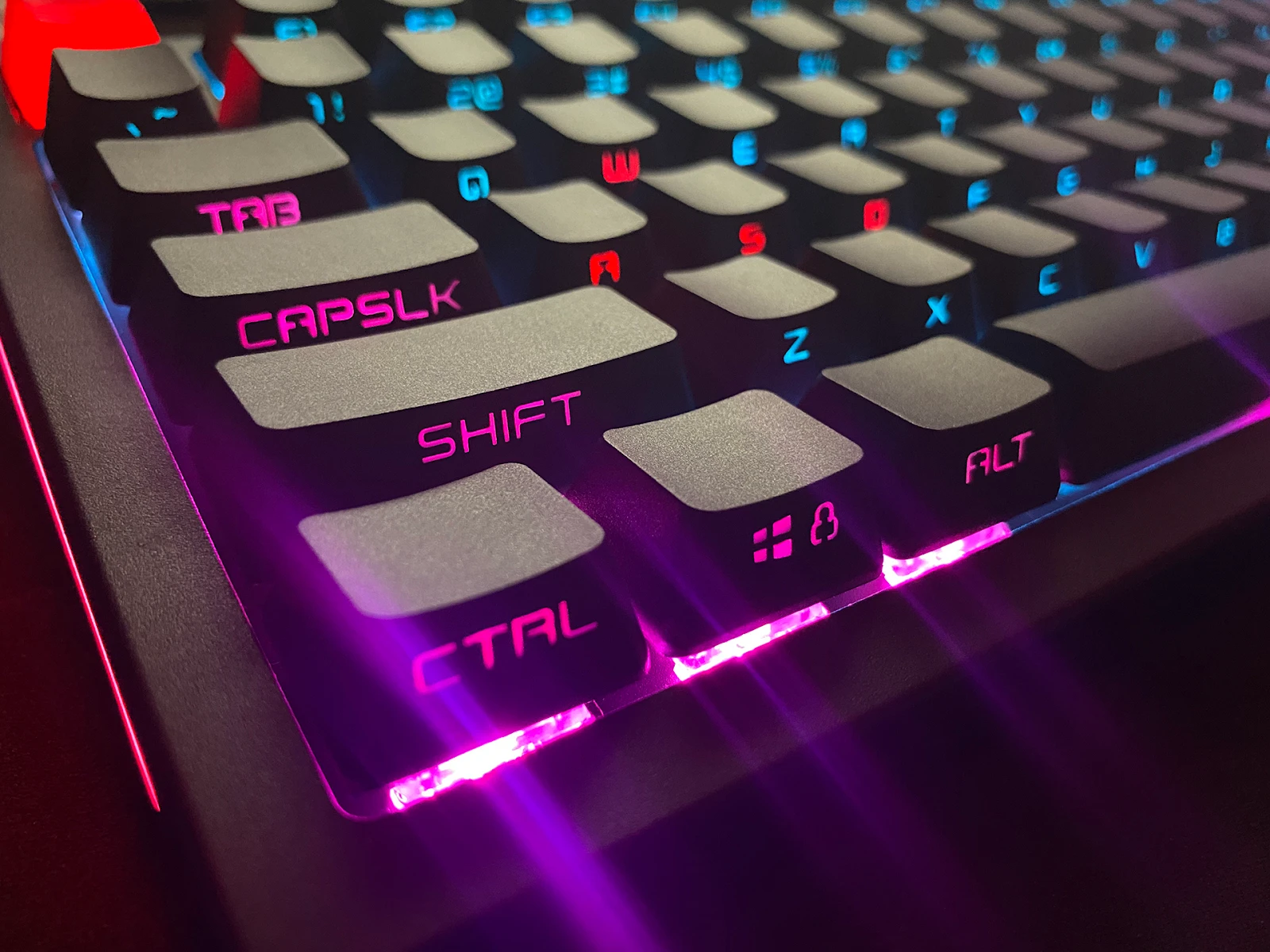 glorious gmmk pro keyboard
