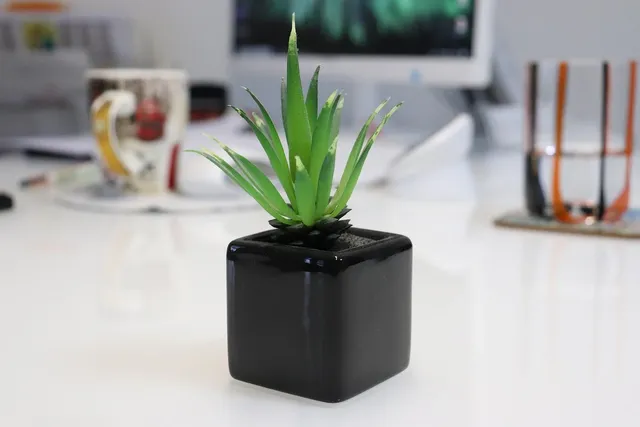 7 Extremely Clean and Minimal Desk Setups